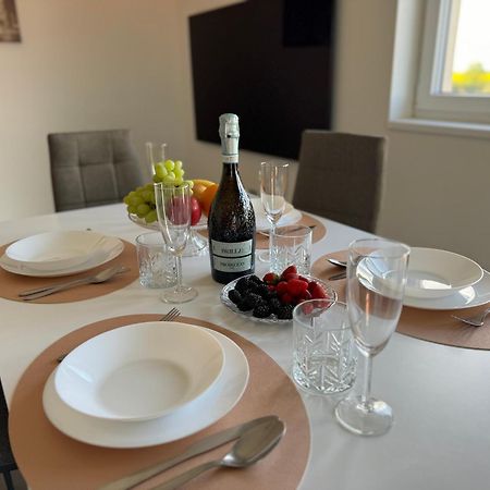 Byt Apartman 74M2 Vyhled Klid Priroda Prága Kültér fotó