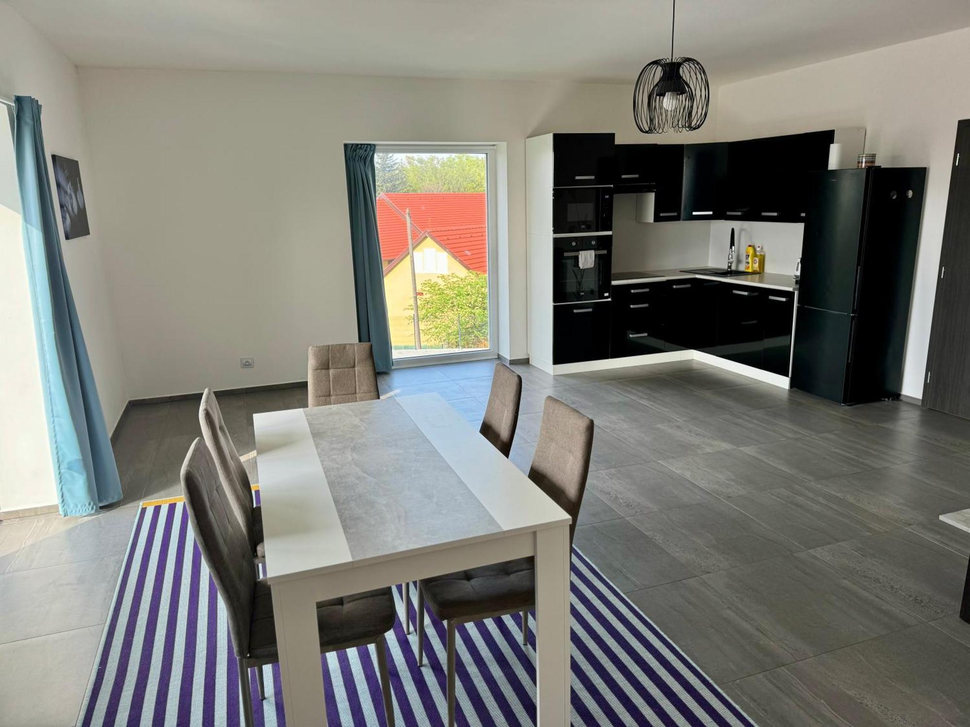 Byt Apartman 74M2 Vyhled Klid Priroda Prága Kültér fotó